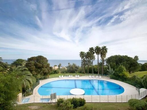 Appartement 7 pièces 360 m² · à Vallauris · 360 m² · 3 800 000 €