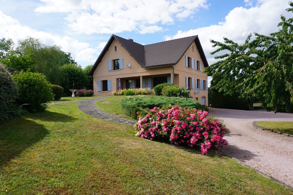Maison à vendre, 300m², Montaiguët-en-Forez