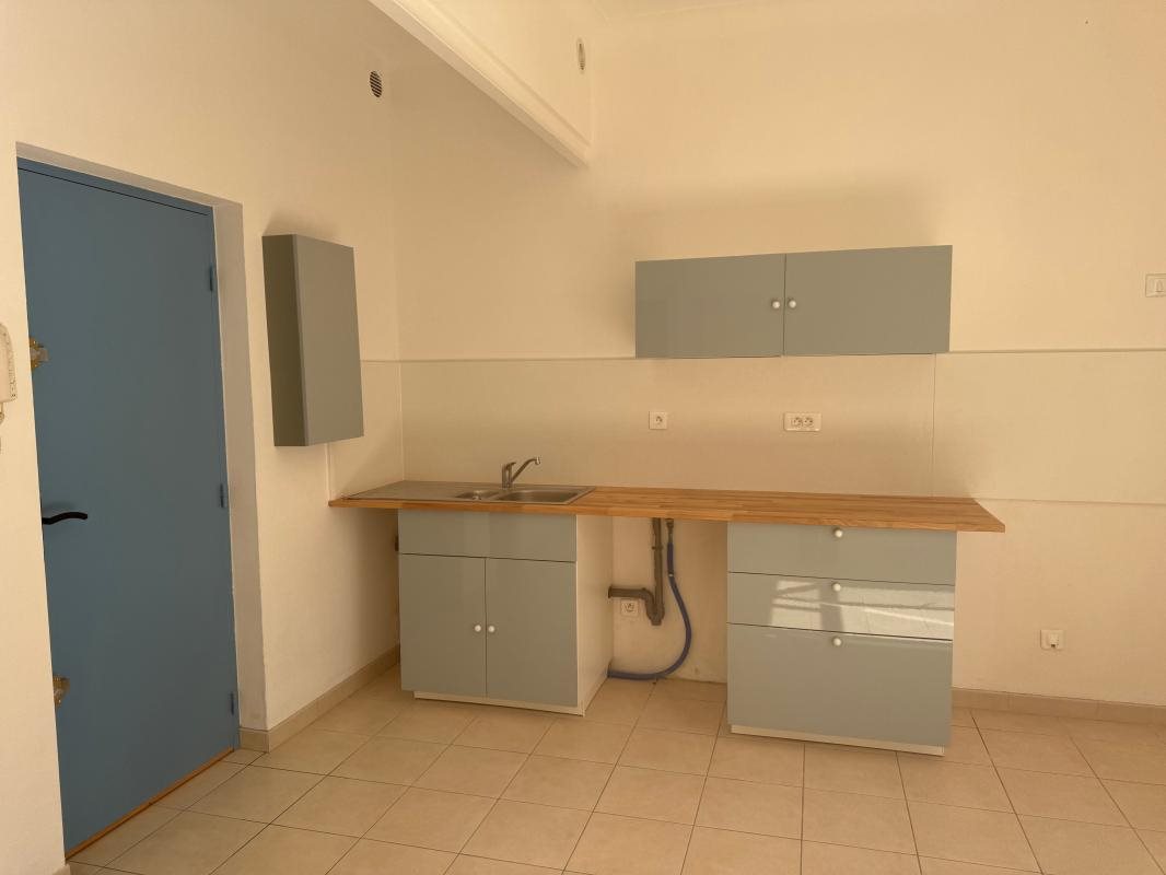 Appartement à louer, 45m², Pont-Saint-Esprit
