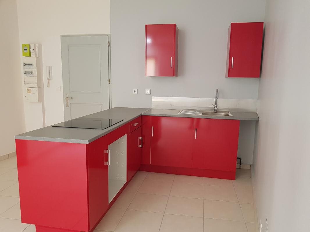 Appartement à louer, 80m², Pont-Saint-Esprit