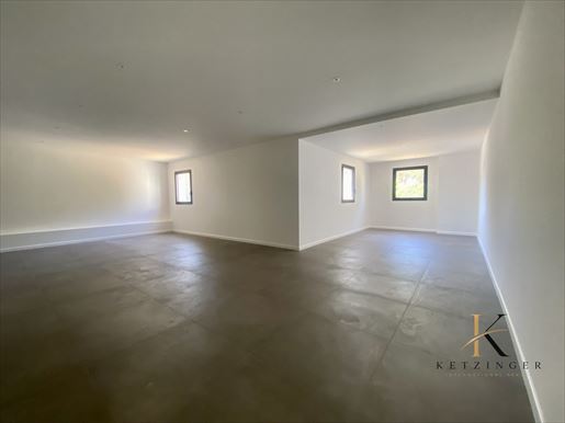 Local commercial 68 m² · à Ajaccio · 68 m² · 233 000 €
