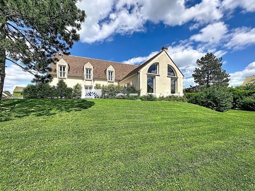 Maison 10 pièces 249 m² · à Saint-Nom-la-Bretèche · 249 m² · 924 000 €