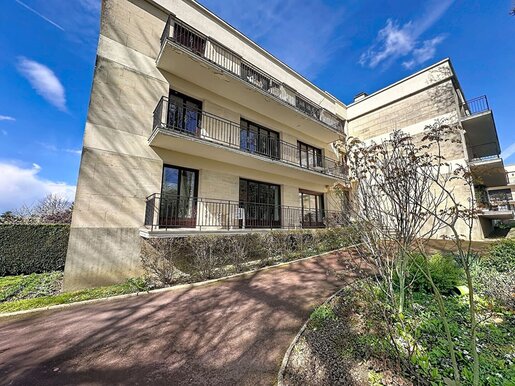 Appartement 5 pièces 165 m² · à Saint-Nom-la-Bretèche · 165 m² · 570 000 €