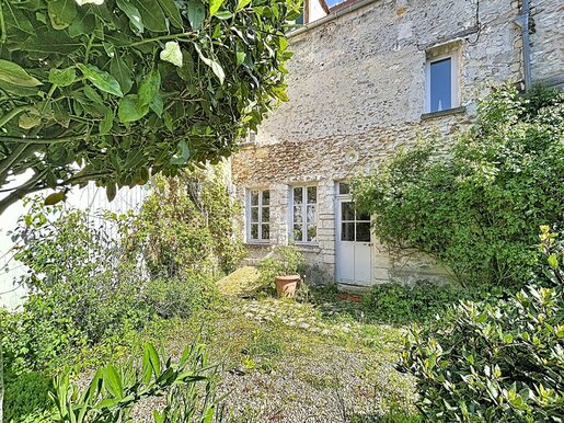 Maison 5 pièces 123 m² · à Saint-Nom-la-Bretèche · 123 m² · 475 000 €