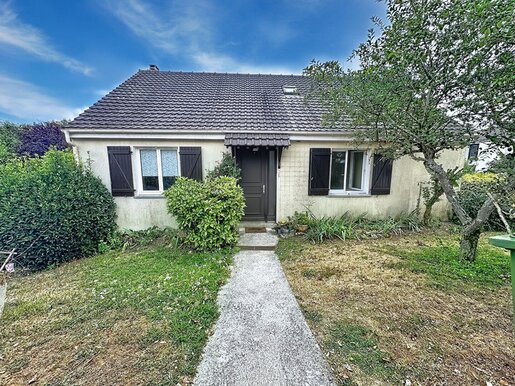 Maison 7 pièces 135 m² · à Feucherolles · 135 m² · 493 000 €