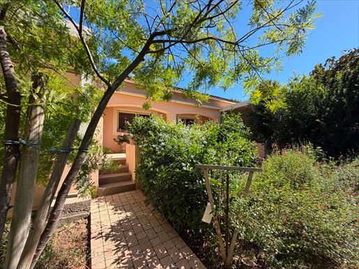 4 pièces 271 m² · à Arles · 271 m² · 892 000 €
