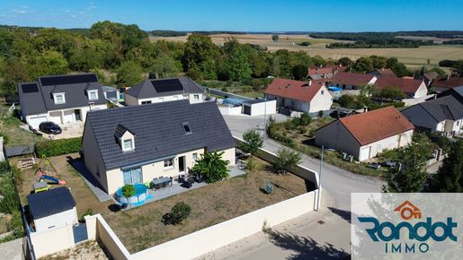 Maison 6 pièces 146 m² · à Bourberain · 146 m² · 295 000 €