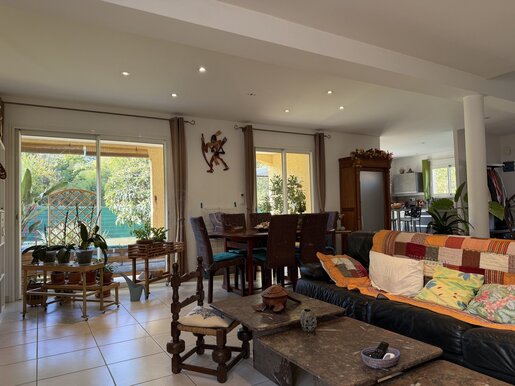 Maison 4 pièces 132 m² · à Reynès · 132 m² · 350 000 €