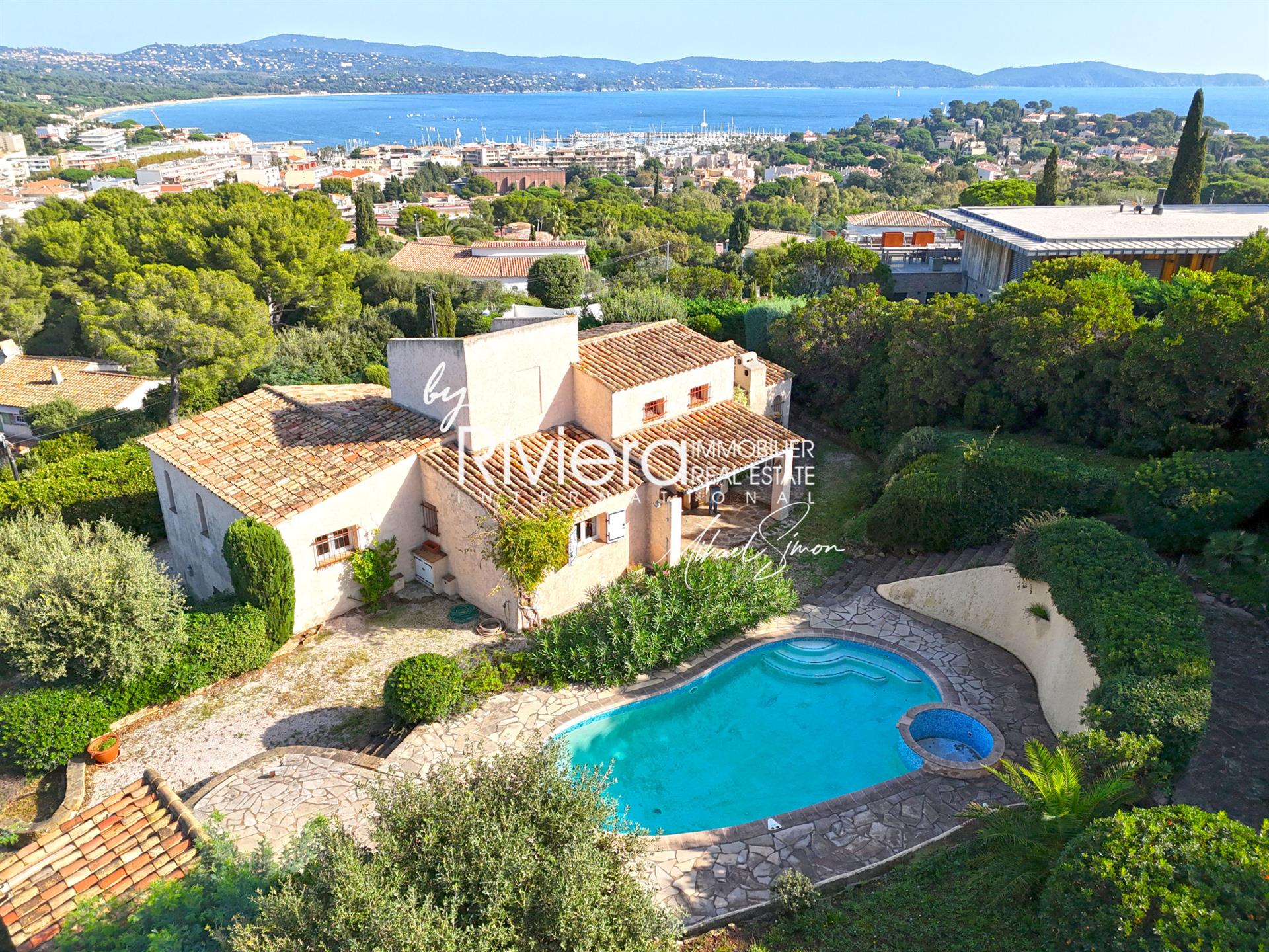Maison à vendre, 190m², Cavalaire-sur-Mer