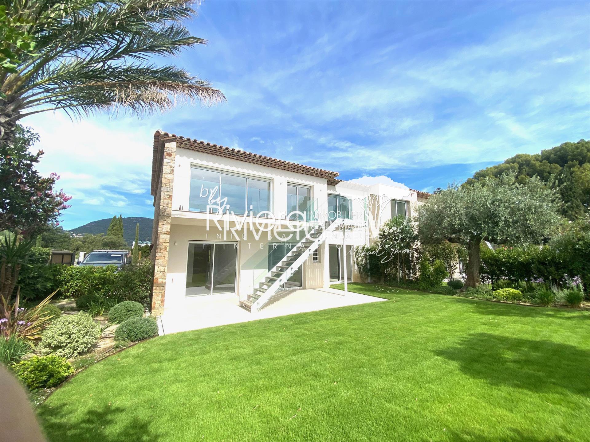 Maison à vendre, 151m², Cavalaire-sur-Mer