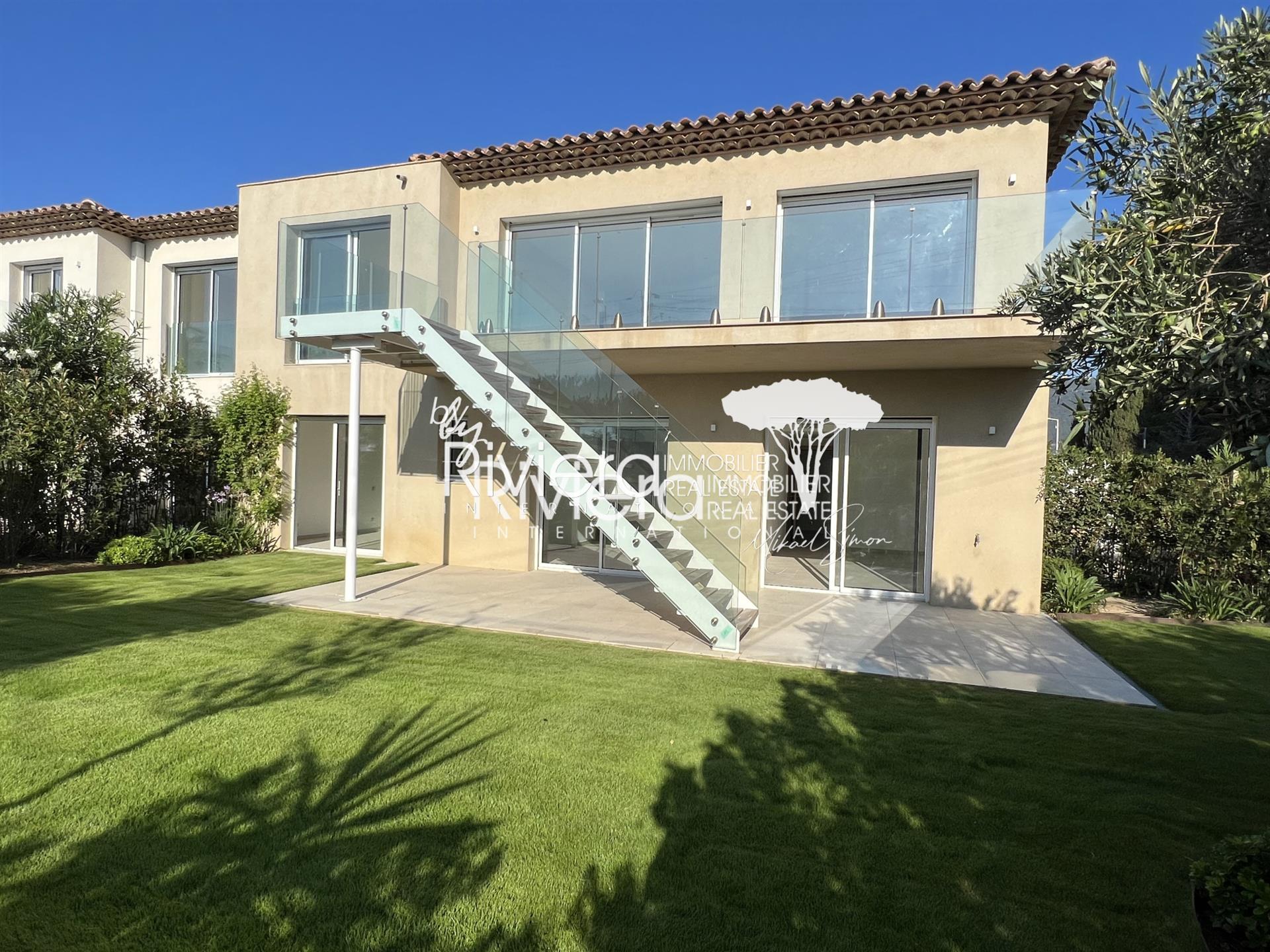 Maison à vendre, 168m², Cavalaire-sur-Mer