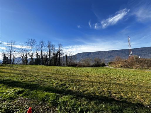 Terrain 568 m² · à Voglans · 568 m² · 203 500 €