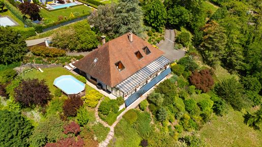 Maison 7 pièces 202 m² · à Chambéry · 202 m² · 1 260 000 €