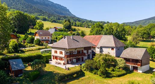 Maison 9 pièces 336 m² · à Le Noyer · 336 m² · 759 000 €