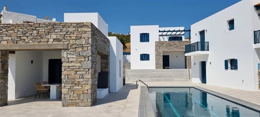 Mieszkanie z Widokiem na Morze na Sprzedaż w Aspro Chorio, Paros – Wspaniały Stan i Sztuka Życia Wyspy