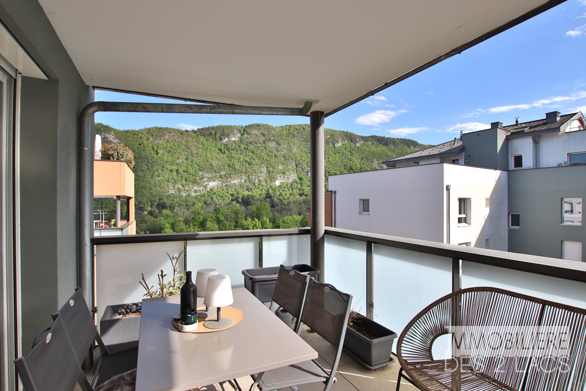 Modern apartment in a recent building - Pleasant terrace - Cellar and garage included - Vue 2
