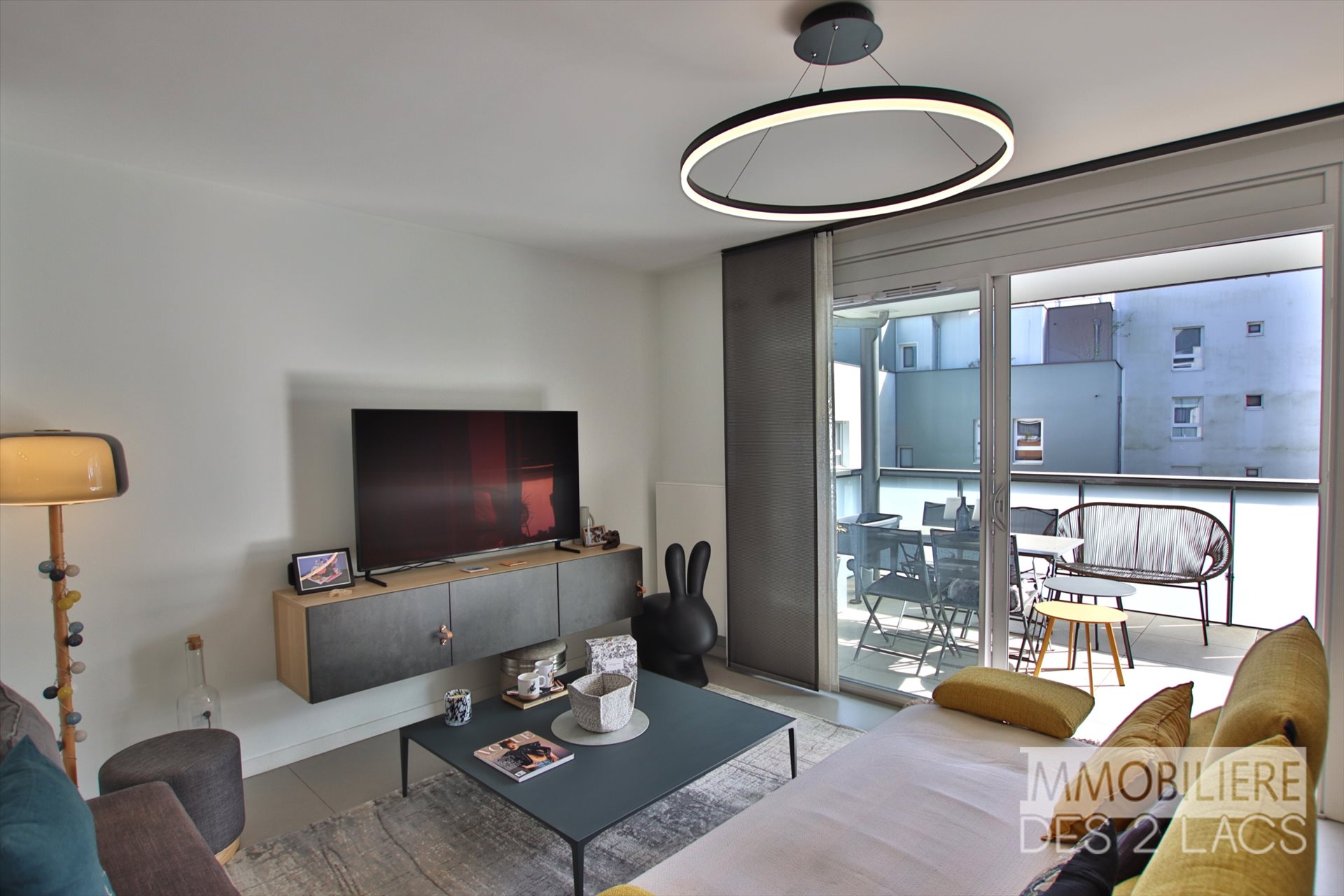 Modern apartment in a recent building - Pleasant terrace - Cellar and garage included - Vue 3
