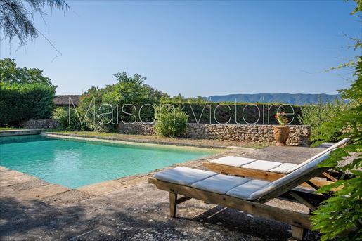 Gordes (Vaucluse) photo 2