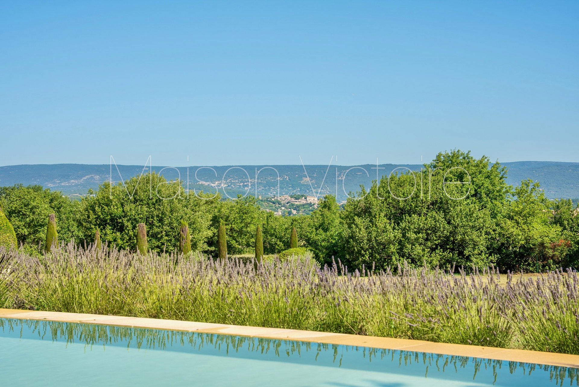 Lacoste (Vaucluse) photo 2
