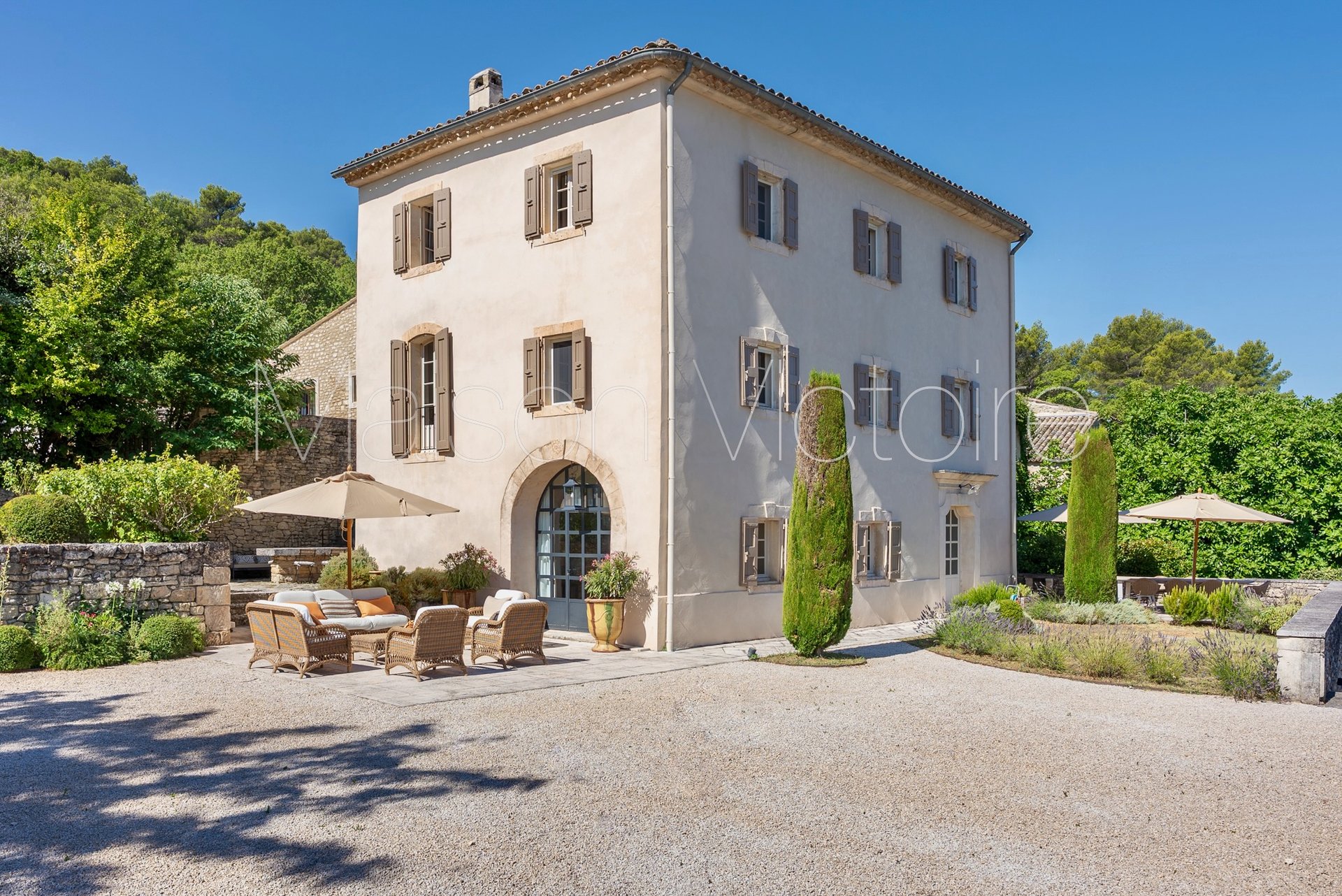 Lacoste (Vaucluse) photo 4