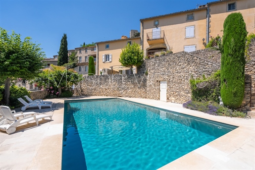 Maison 3 pièces 70 m² · à Lacoste · 70 m² · 360 000 €