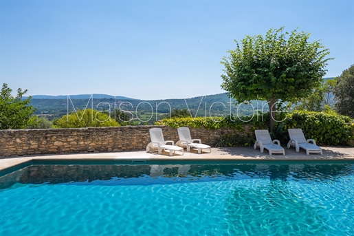 Lacoste (Vaucluse) photo 3