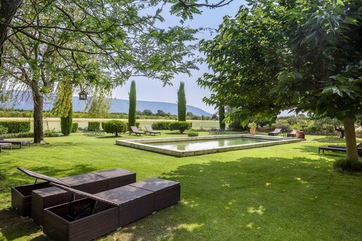 Maison 10 pièces 397 m² · à Cabrières-d'Avignon · 397 m² · 2 450 000 €