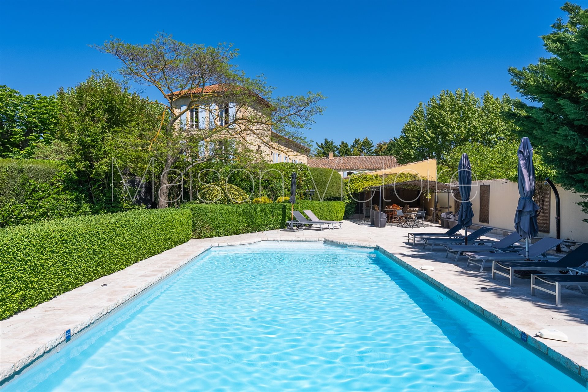 Maison à vendre, 787m², L'Isle-sur-la-Sorgue