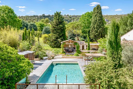 Saint-Saturnin-lès-Apt (Vaucluse)