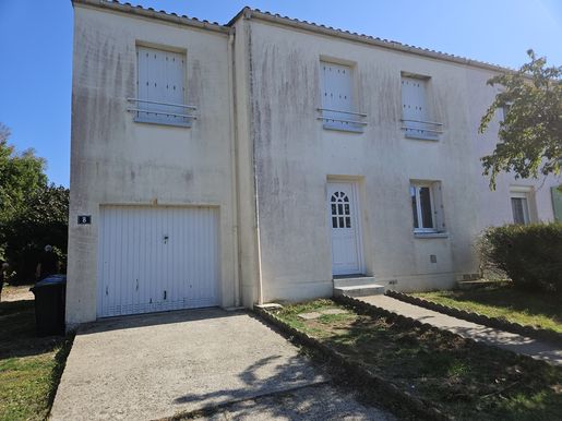 Maison 5 pièces 95 m² · à Saintes · 95 m² · 148 400 €