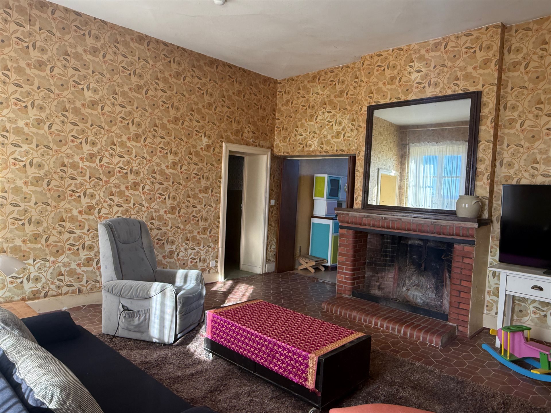 Maison à vendre, 77m², Ars-les-Favets