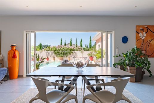Maison 5 pièces 220 m² · à Cheval-Blanc · 220 m² · 1 190 000 €