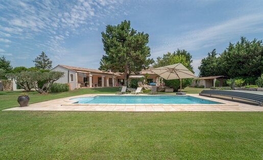 Maison 7 pièces 264 m² · à Avignon · 264 m² · 740 000 €