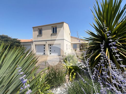 Maison 7 pièces 135 m² · à La Tremblade · 135 m² · 398 500 €