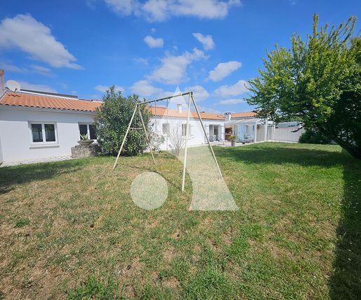 Maison 9 pièces 187 m² · à La Tremblade · 187 m² · 525 000 €