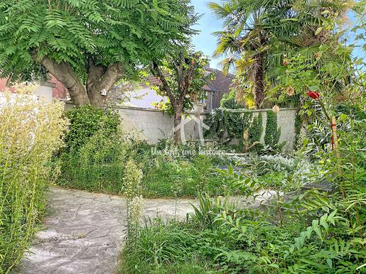 Maison 7 pièces 121 m² · à Courbevoie · 121 m² · 960 000 €