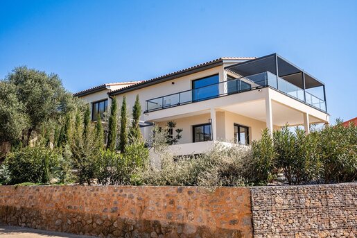 Maison 4 pièces 183 m² · à Sainte-Colombe-de-la-Commanderie · 183 m² · 699 000 €