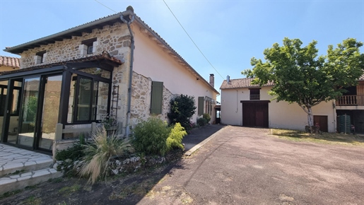 5 pièces 121 m² · à Saint-Pardoux-la-Rivière · 121 m² · 278 250 €