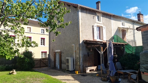 Maison 5 pièces 93 m² · à Saint-Pardoux-la-Rivière · 93 m² · 107 500 €