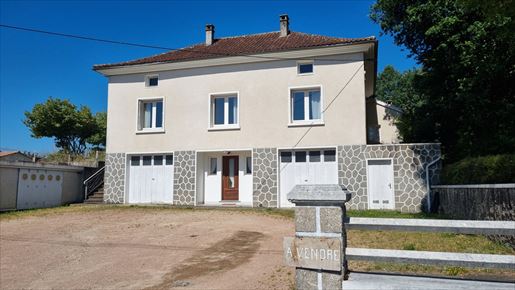 Maison 6 pièces 98 m² · à Piégut-Pluviers · 98 m² · 138 750 €