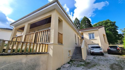 Maison 5 pièces 143 m² · à Nontron · 143 m² · 180 000 €