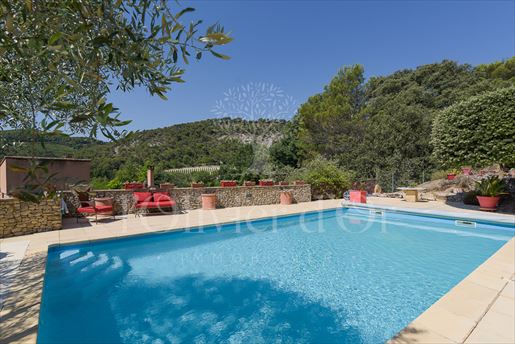 Maison 7 pièces 149 m² · à Nyons · 149 m² · 490 000 €