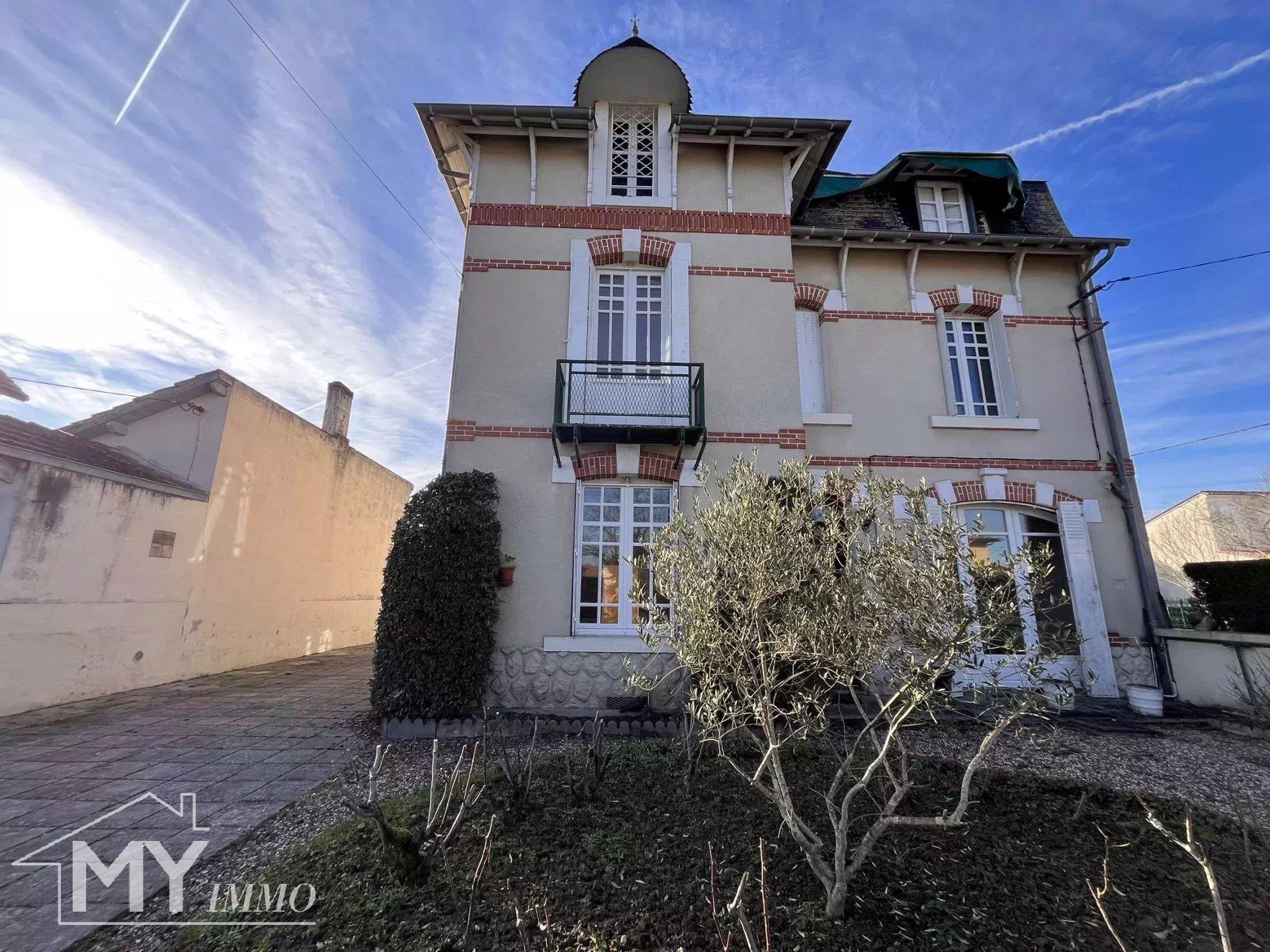 Maison à vendre, 183m², Montpon-Ménestérol