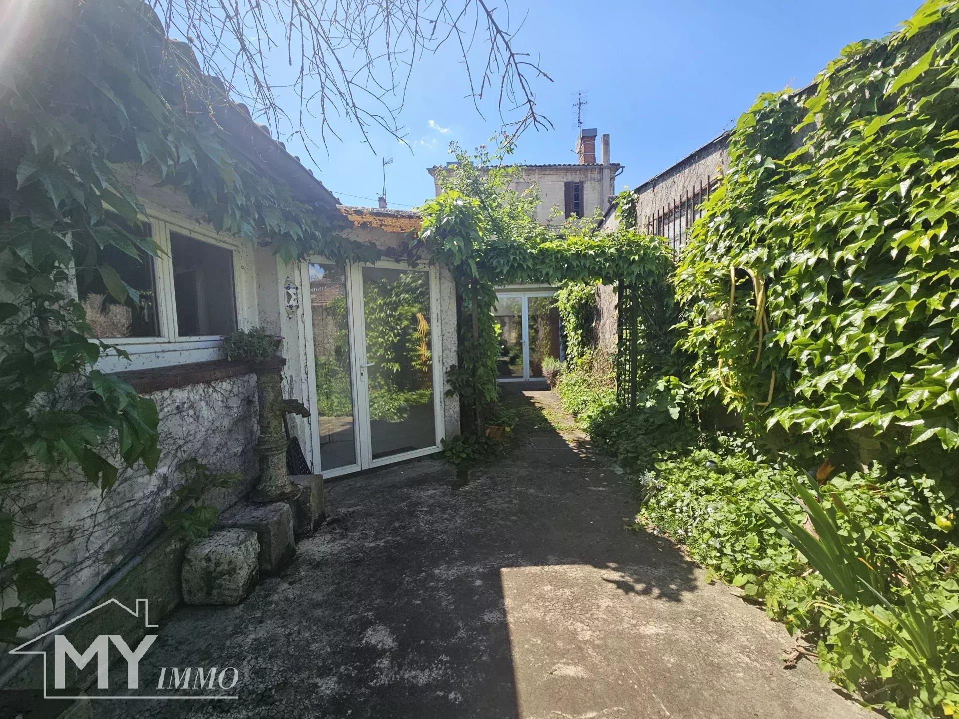 Maison à vendre, 164m², Sainte-Foy-la-Grande
