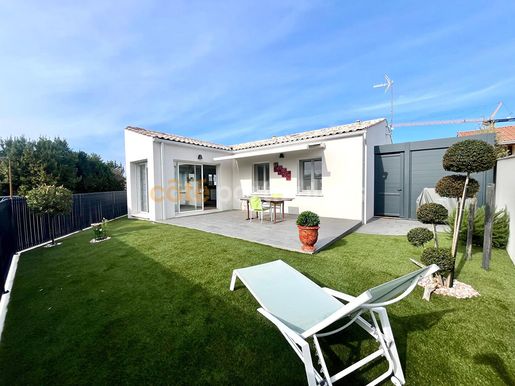 Maison 4 pièces 104 m² · à Vaux-sur-Mer · 104 m² · 569 920 €