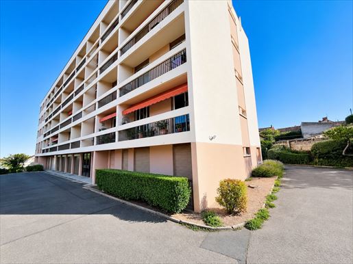 4 pièces 96 m² · à Montluçon · 96 m² · 119 000 €