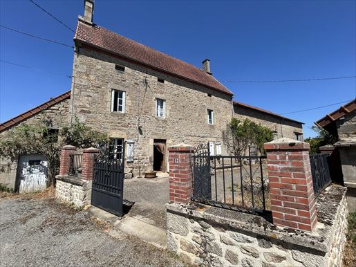 Maison 5 pièces 145 m² · à Saint-Priest · 145 m² · 109 000 €