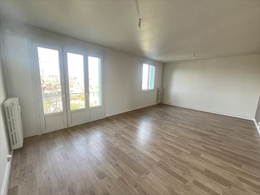 Appartement 2 pièces 66 m² · à Montluçon · 66 m² · 49 500 €