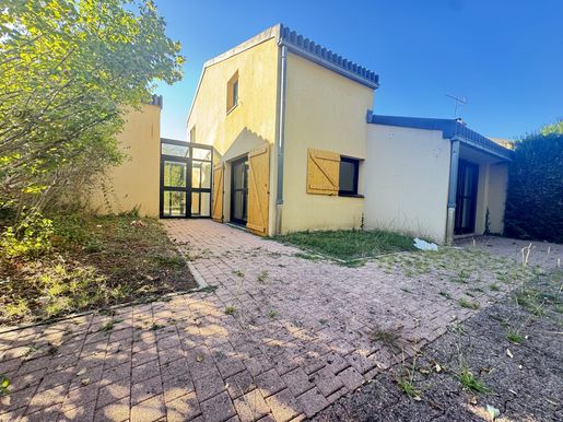 Maison 5 pièces 105 m² · à Haut-Bocage · 105 m² · 110 000 €