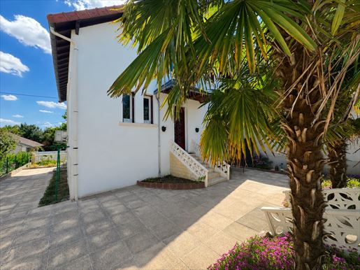 Maison 4 pièces 110 m² · à Montluçon · 110 m² · 161 000 €